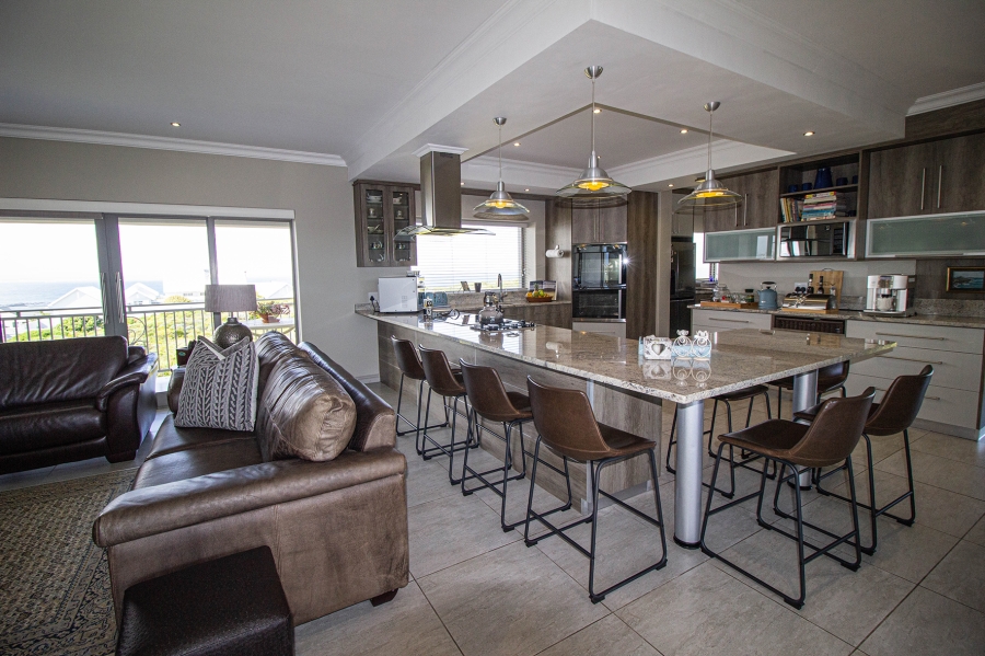 6 Bedroom Property for Sale in Kleinbaai Western Cape